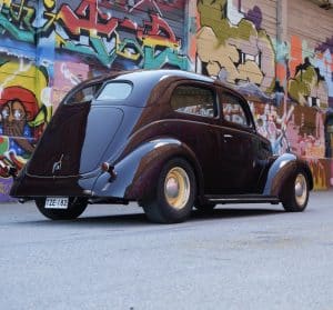 Ford Tudor Slantback 1937