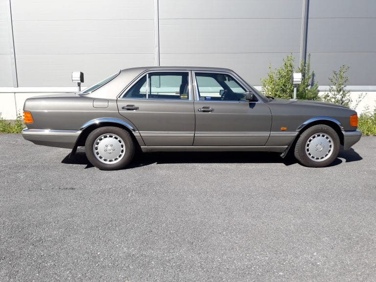 Mercedes Benz 300 W126