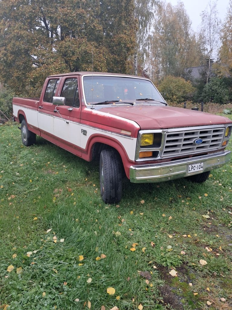 Ford F-350 Pickup Truck 6.9D