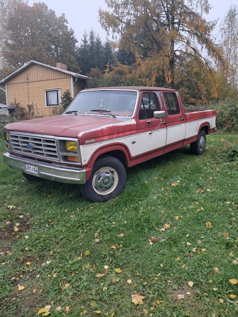 Ford F-350 Pickup Truck 6.9D