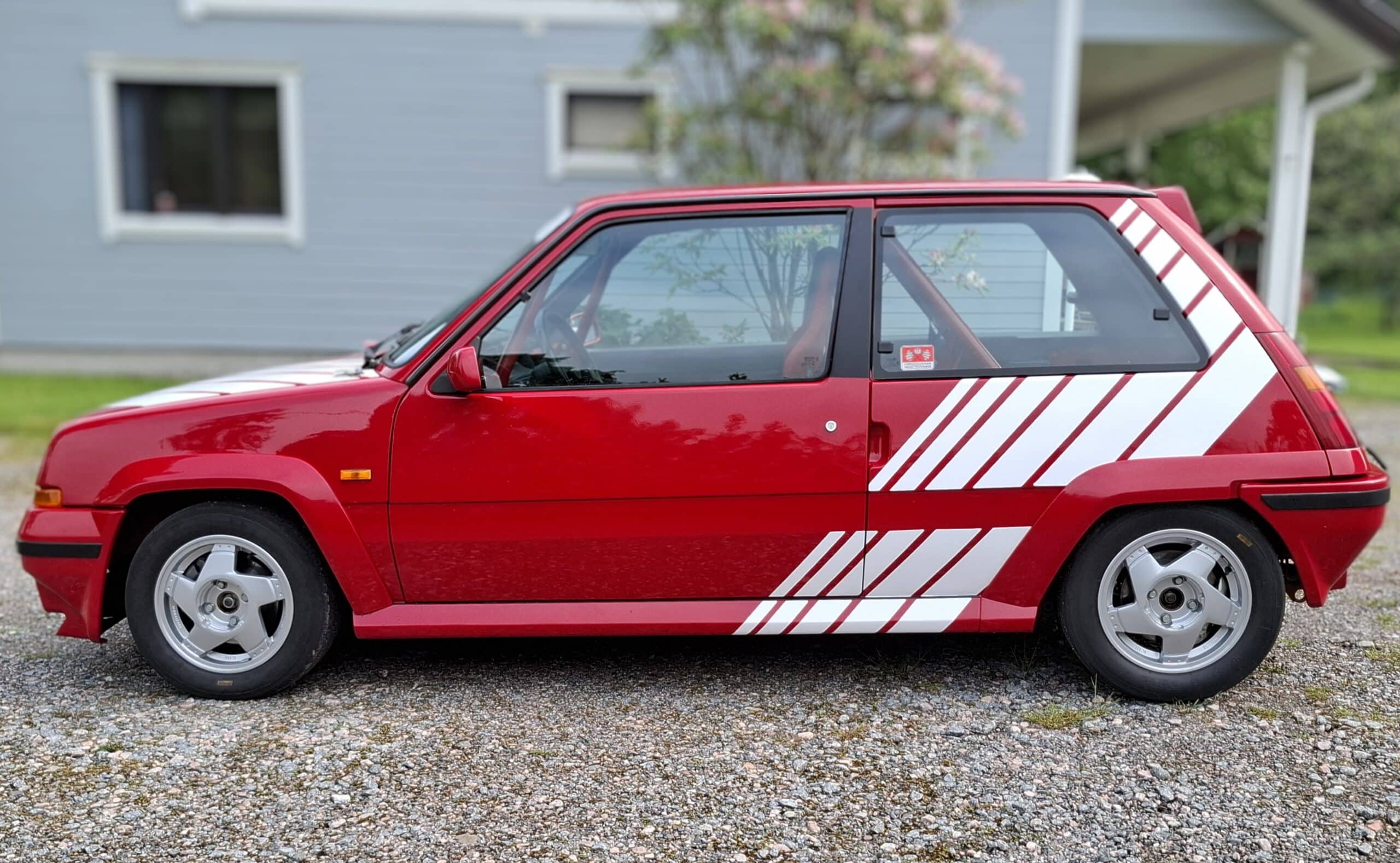 Renault 5 GT Turbo Race Car