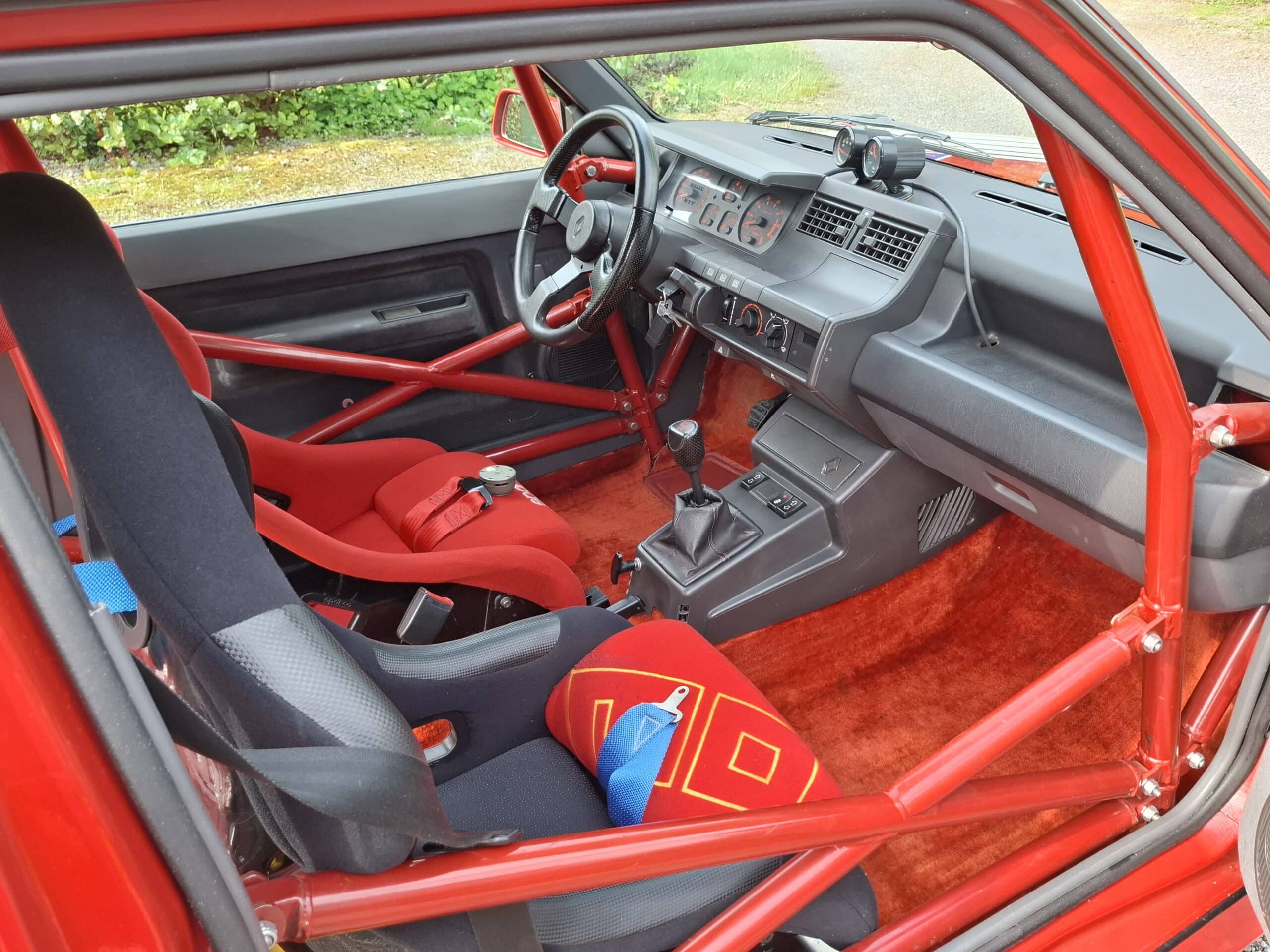 Renault 5 GT Turbo Race Car