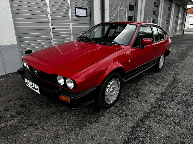 Alfa Romeo Alfetta GTV