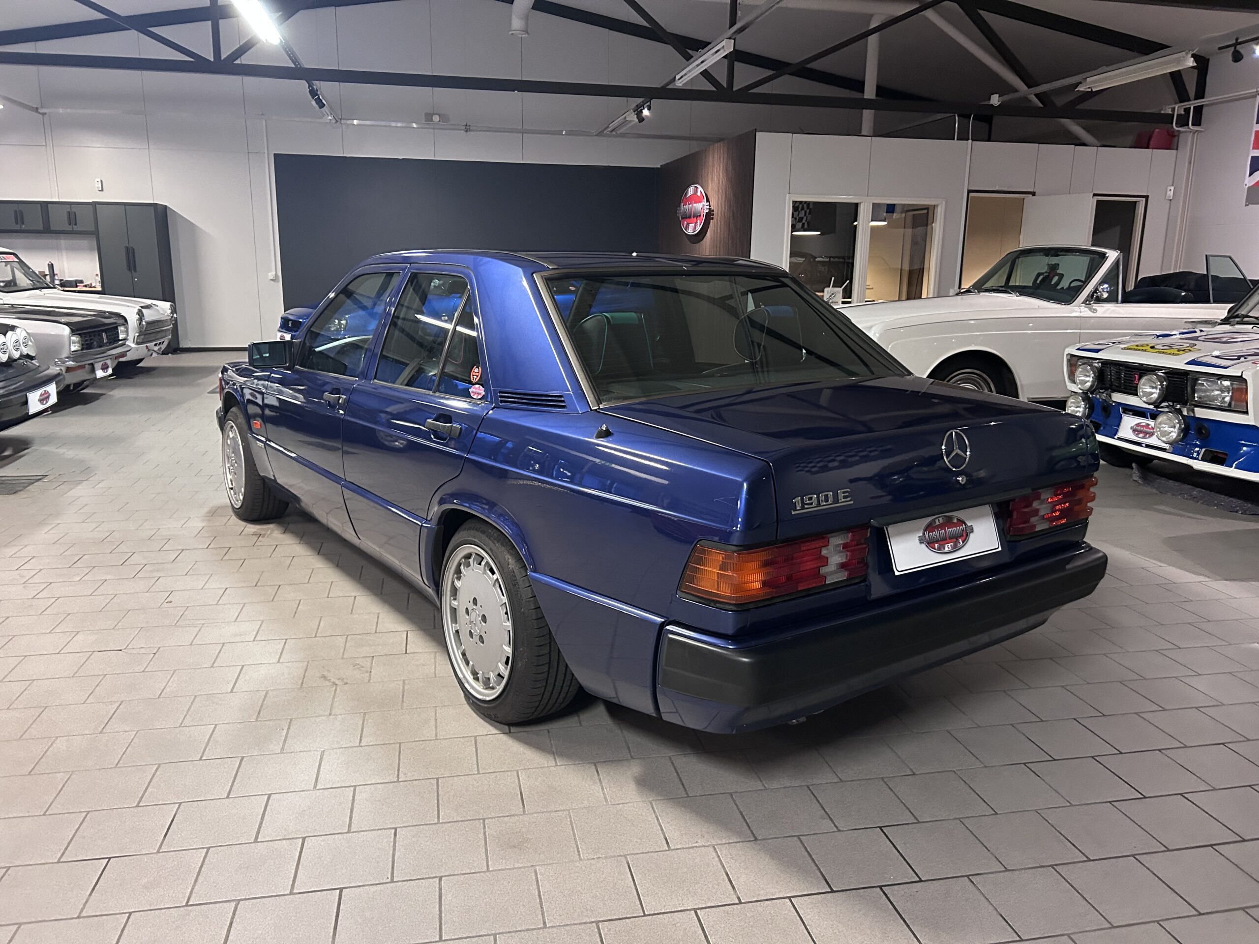 Mercedes-Benz W201 Azzuro