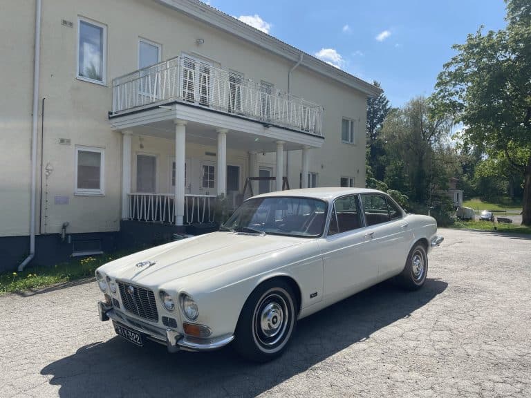 Jaguar XJ6 Series 1 4.2 RHD 