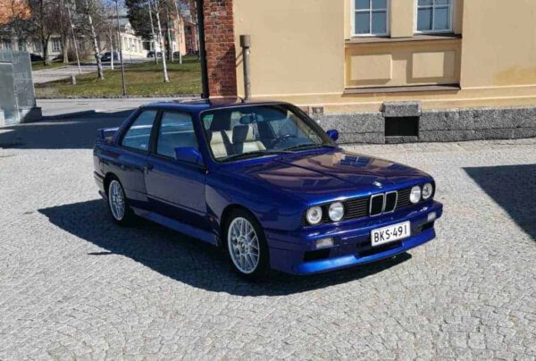 BMW M3 E30 1988