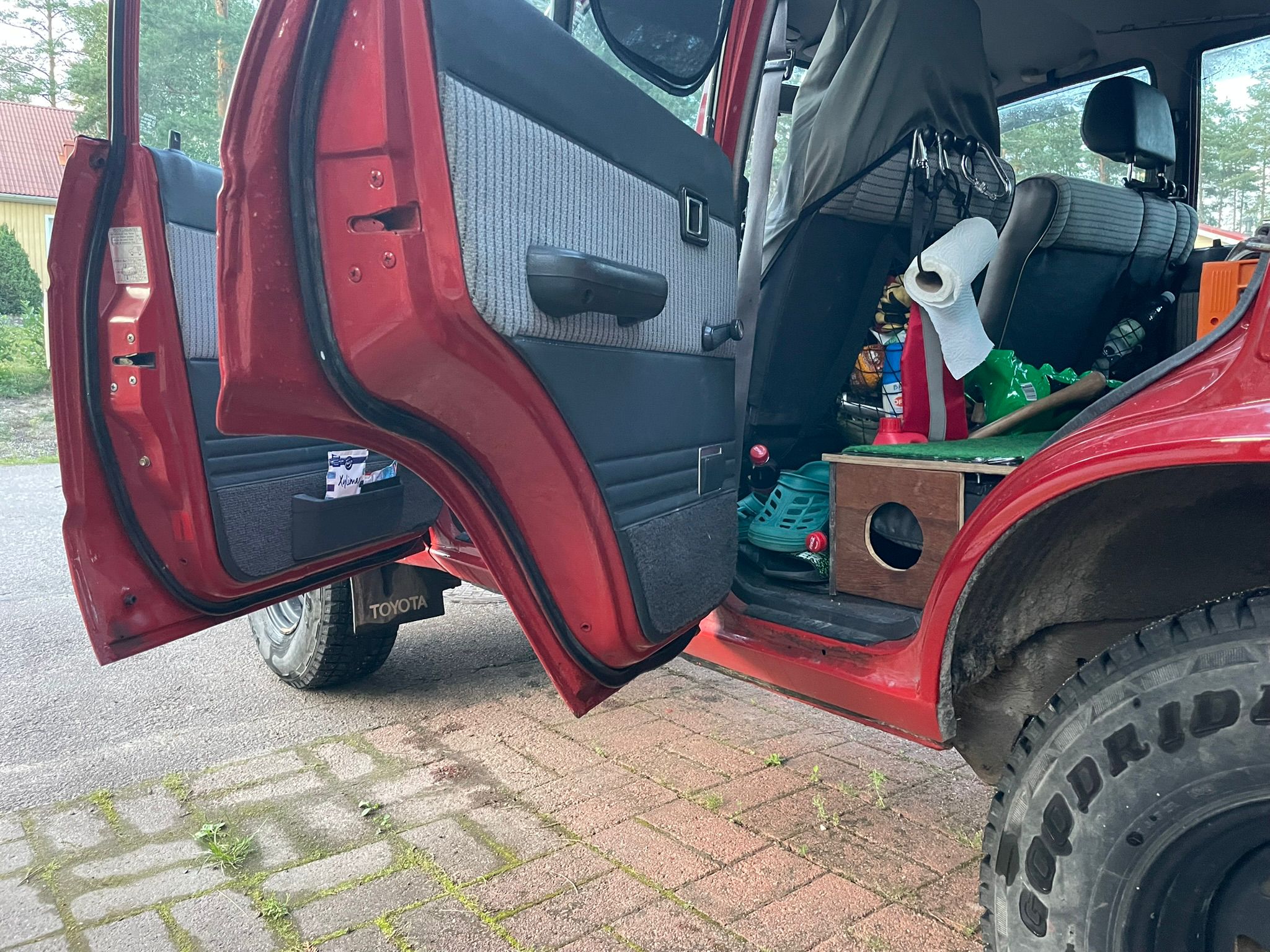 Toyota Land Cruiser HJ61 - Image 7