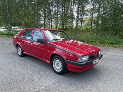 Alfa Romeo 75 2.0 Twin Spark