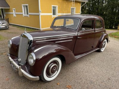 Mercedes-Benz 220 W187 1952
