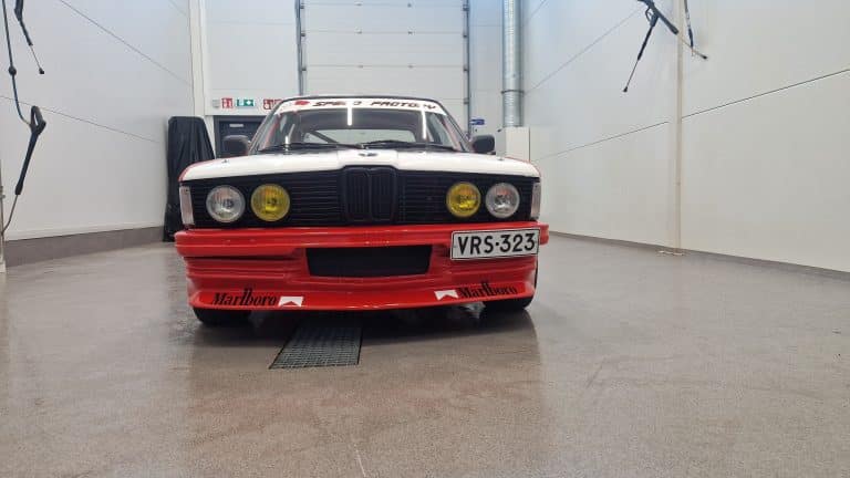 BMW 323 E21 Race Car